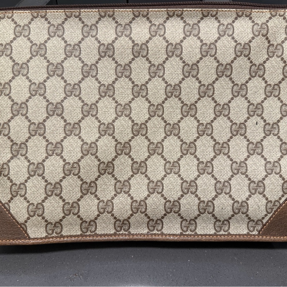 Vintage Gucci Beige and Brown GG Monogram Clutch - Picture 2 of 8